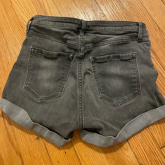 H&M shorts - Picture 2 of 2